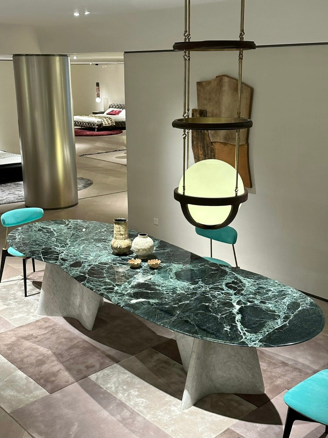Infinitamente Dining Table