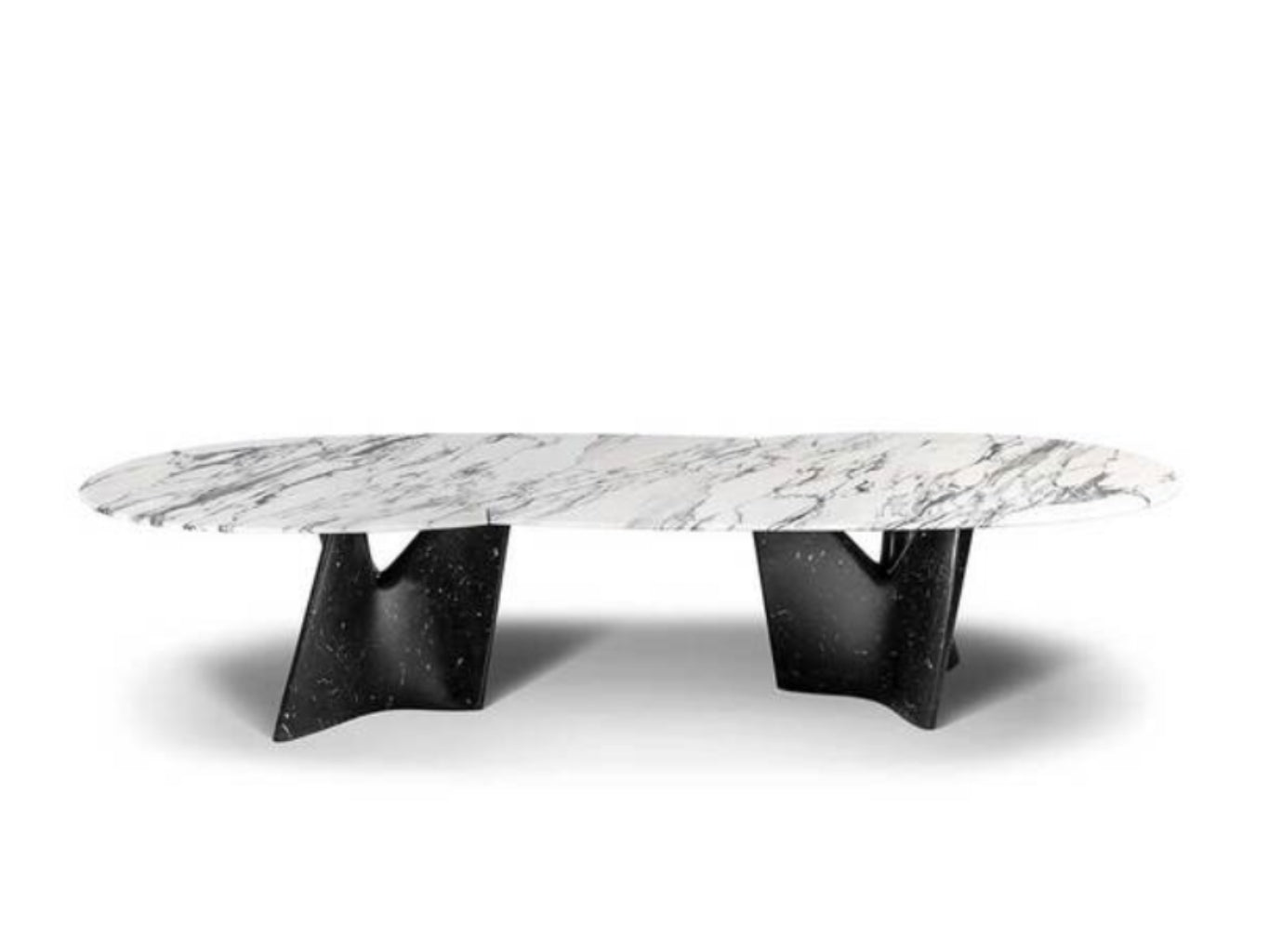 Infinitamente Dining Table