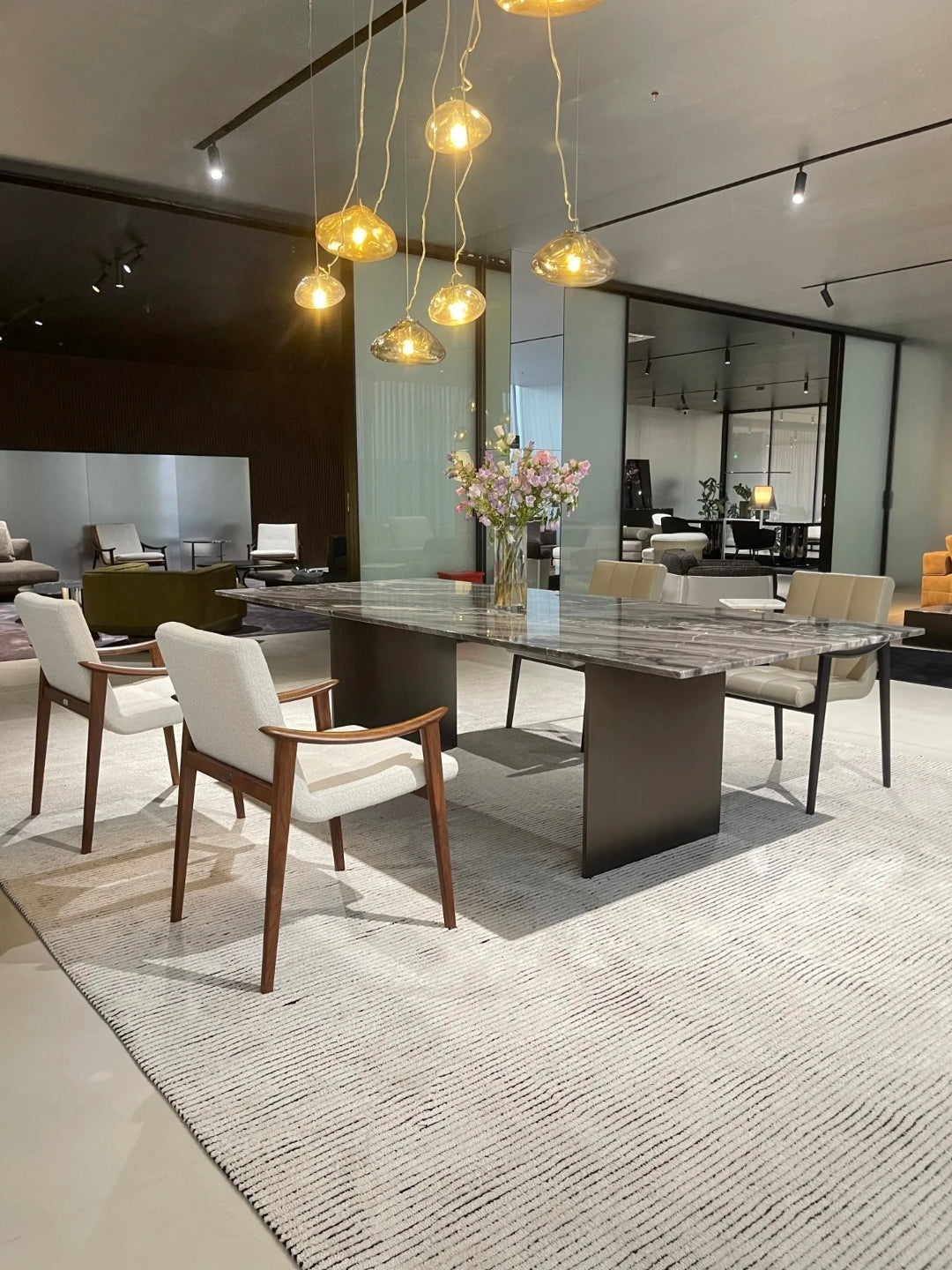 Linha Dining Table