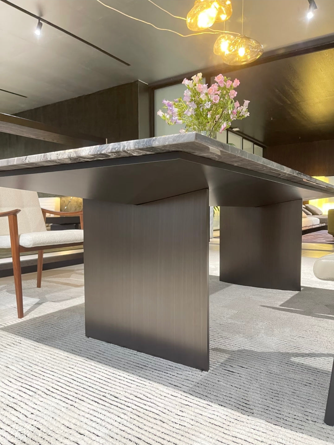 Linha Dining Table
