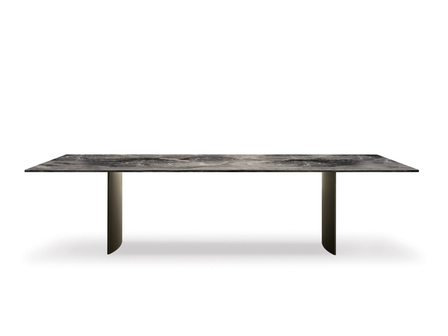 Linha Dining Table