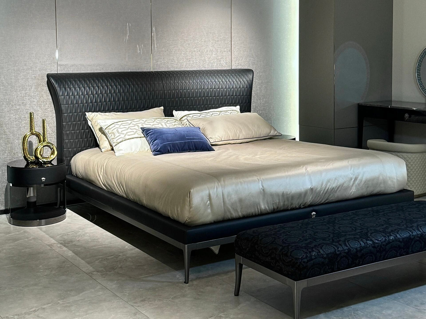 Stiletto Bed