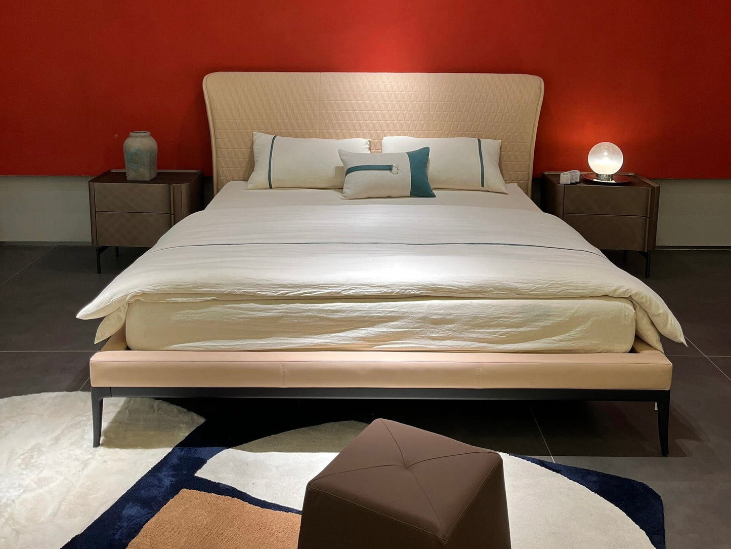 Stiletto Bed