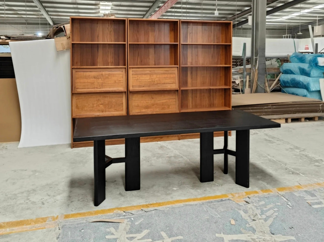 Elph Dining Table