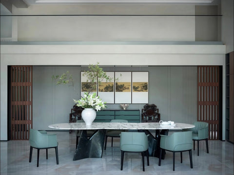 Infinitamente Dining Table
