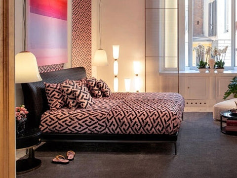 Stiletto Bed